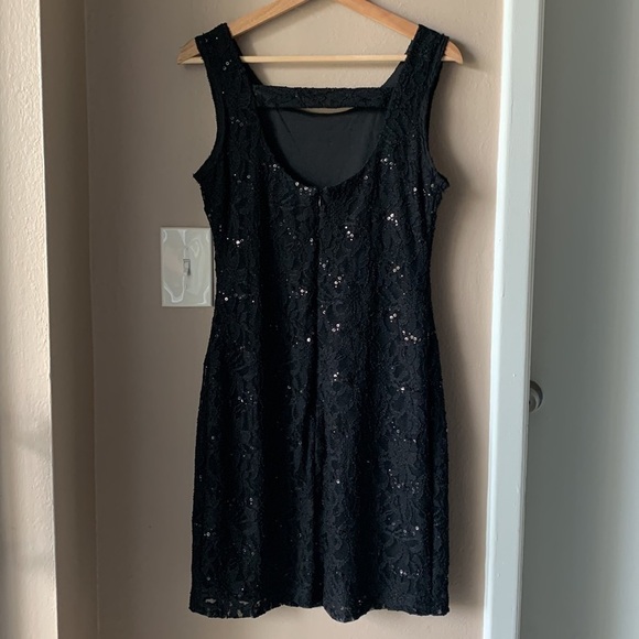 SCARLETT NITE Black Sequin Lace Sleeveless Open Back Mini Dress - Picture 6 of 7